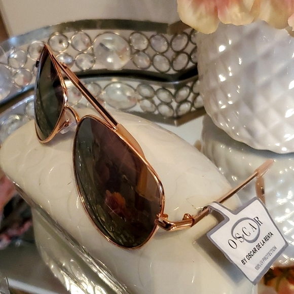 NWT Oscar De La Renta Rose Gold Sunglasses MOD3041  780 main image 8